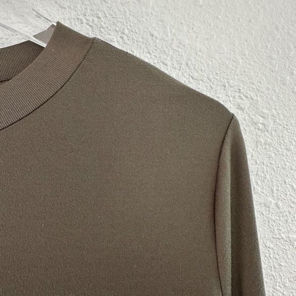 Vuori Daydream Crew Womens Medium Olive Green Long Sleeve Athleisure - Picture 4 of 7